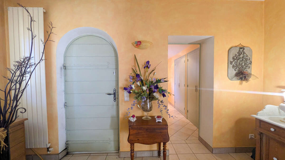 Maison à LE CASTELLET