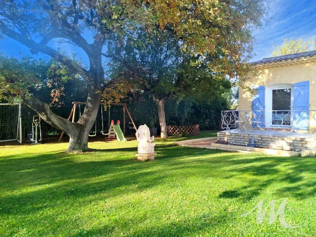 Maison à SAINT-MAXIMIN-LA-SAINTE-BAUME