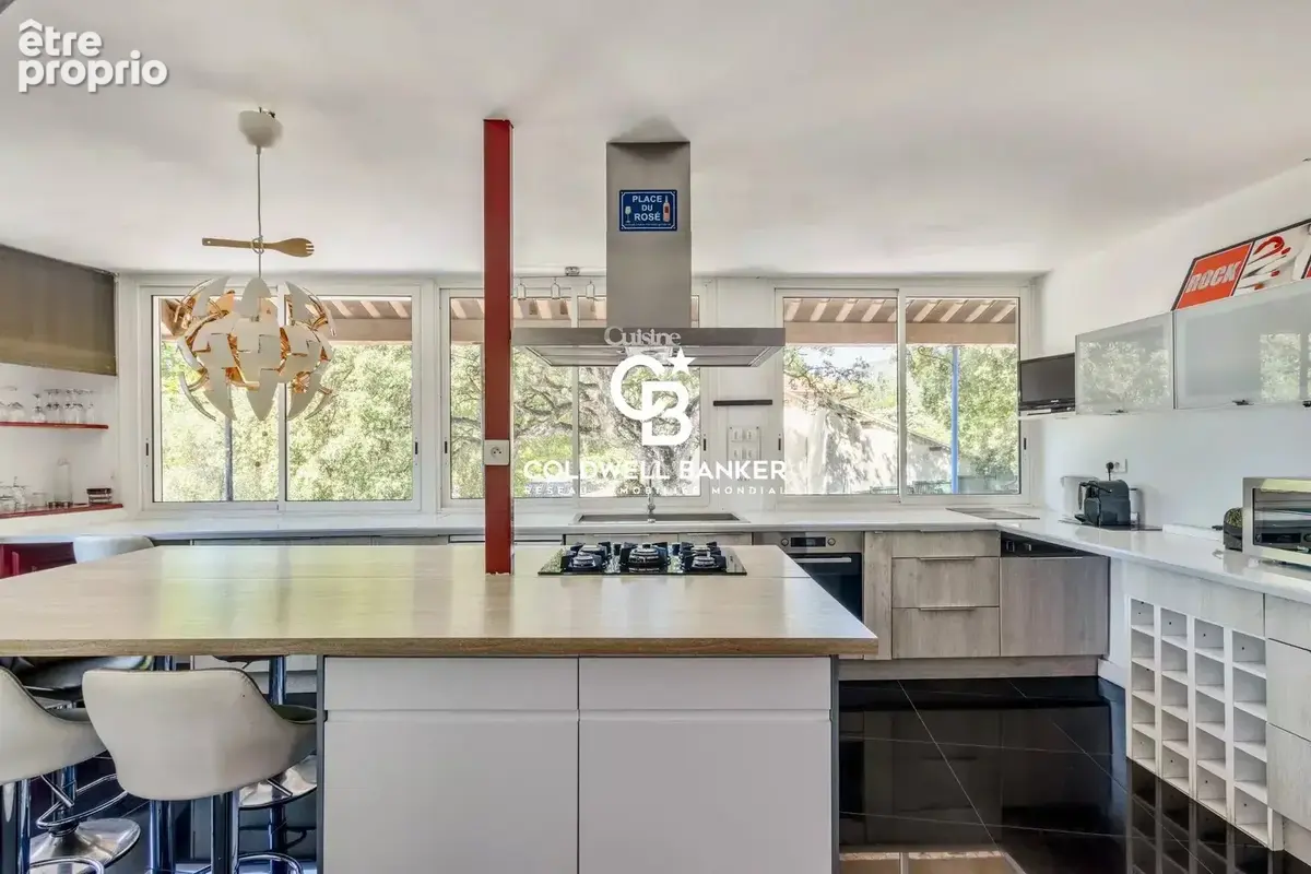 Ensemble immobilier avec vue mer , Piscine et plage à pied - photo 14