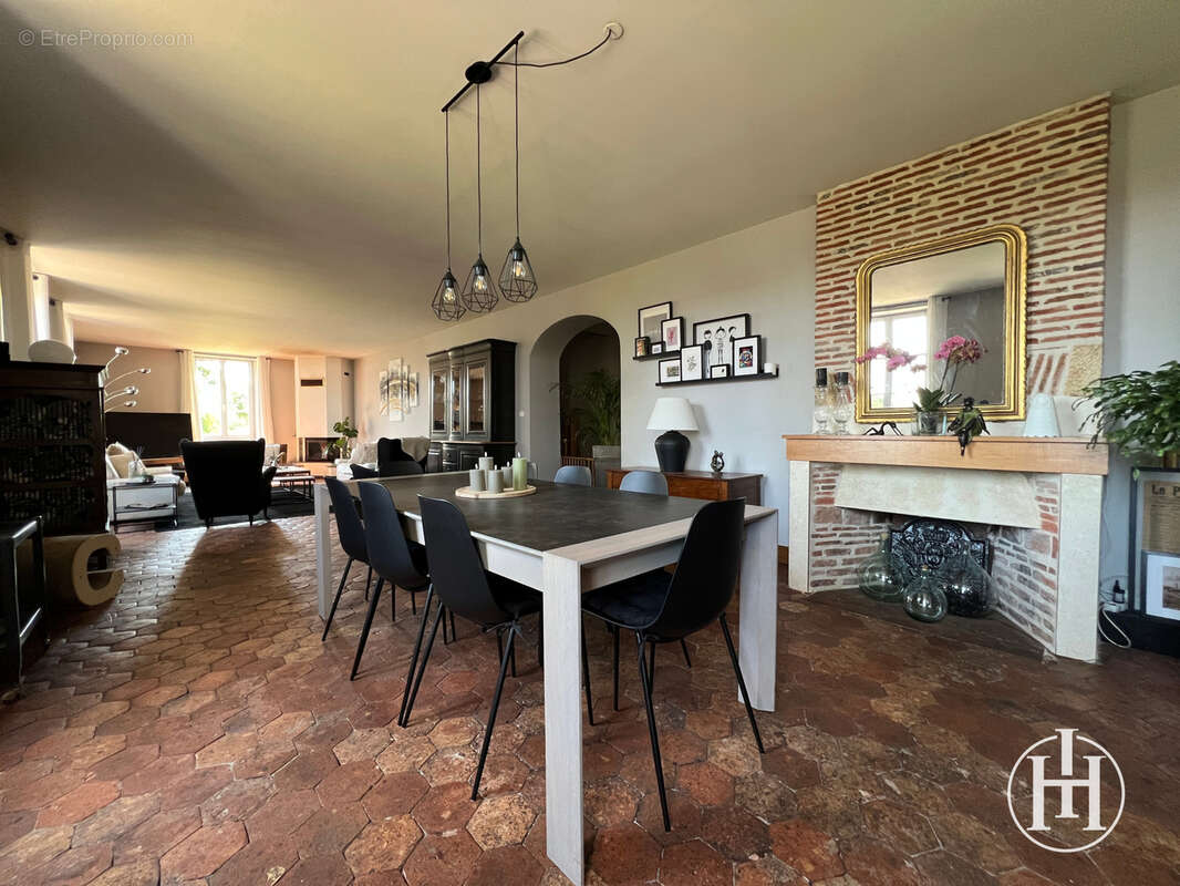 Maison à CHARENTON-DU-CHER