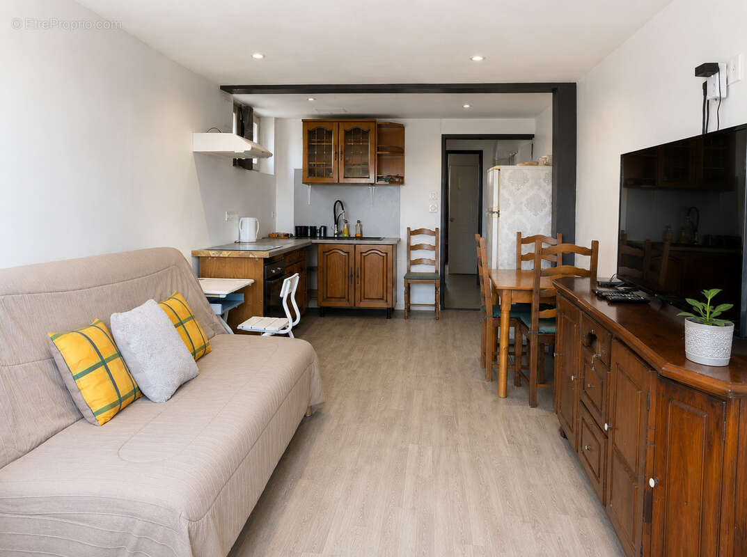 Oyonnax · Maison ~200 m2 · 3 niveaux · terrain 667 m2 · vue montagne · - photo 17