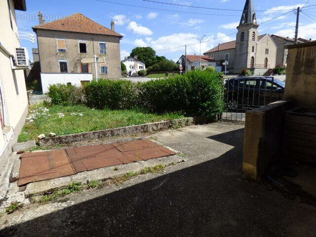 Appartement 316 m² à Avricourt  - photo 2