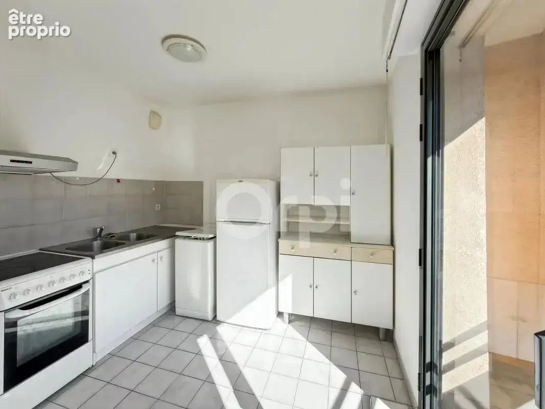 T1 Lumineux avec Parking – À deux pas de la Place Dupuy ! - photo 4