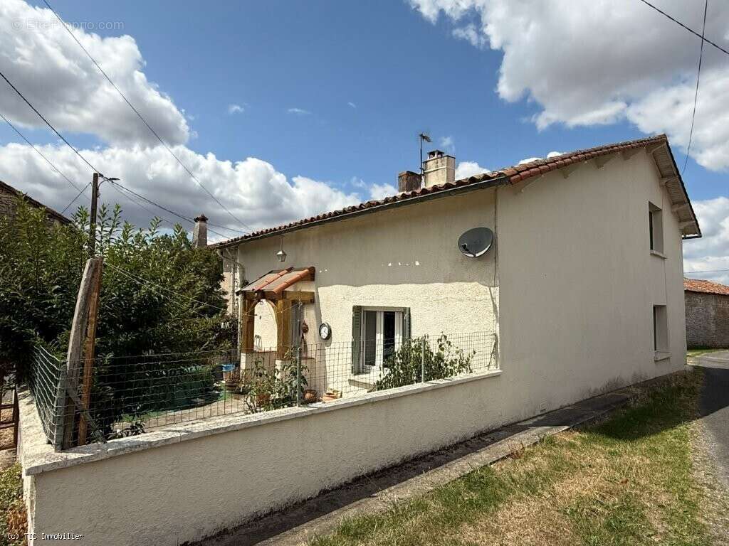 Maison à CIVRAY