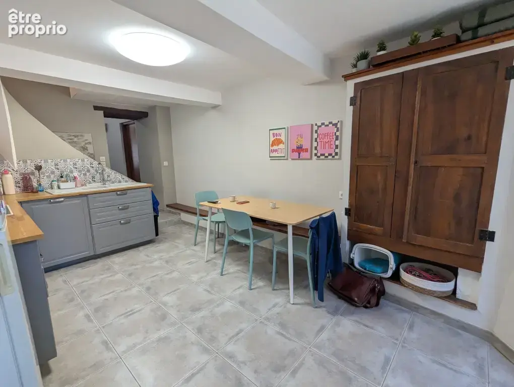 Maison de village 2 chambres et VASTE REMISE - photo 4