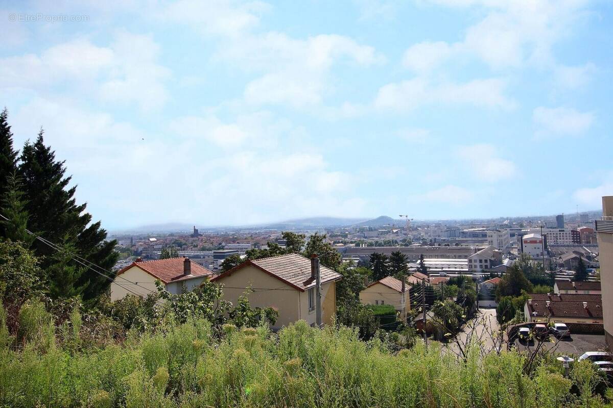 Maison à CLERMONT-FERRAND