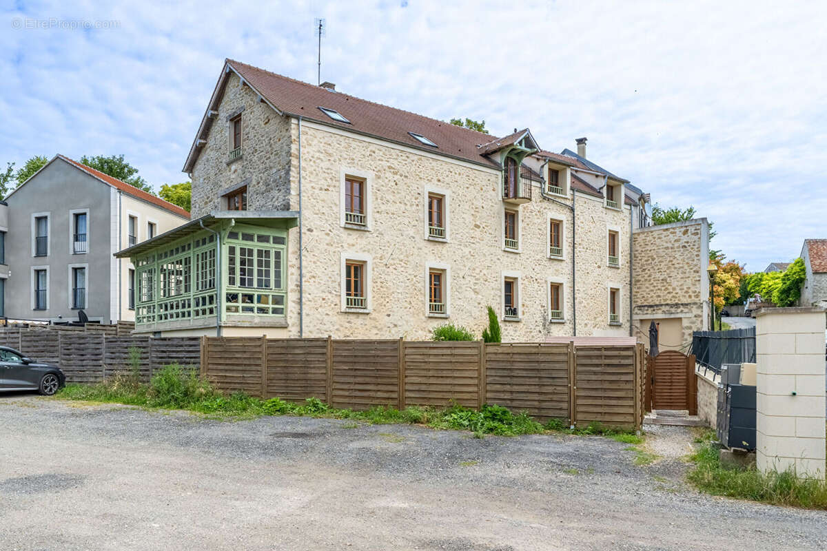 Appartement à SERAINCOURT