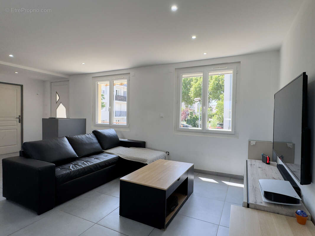 Maison à GUILHERAND-GRANGES