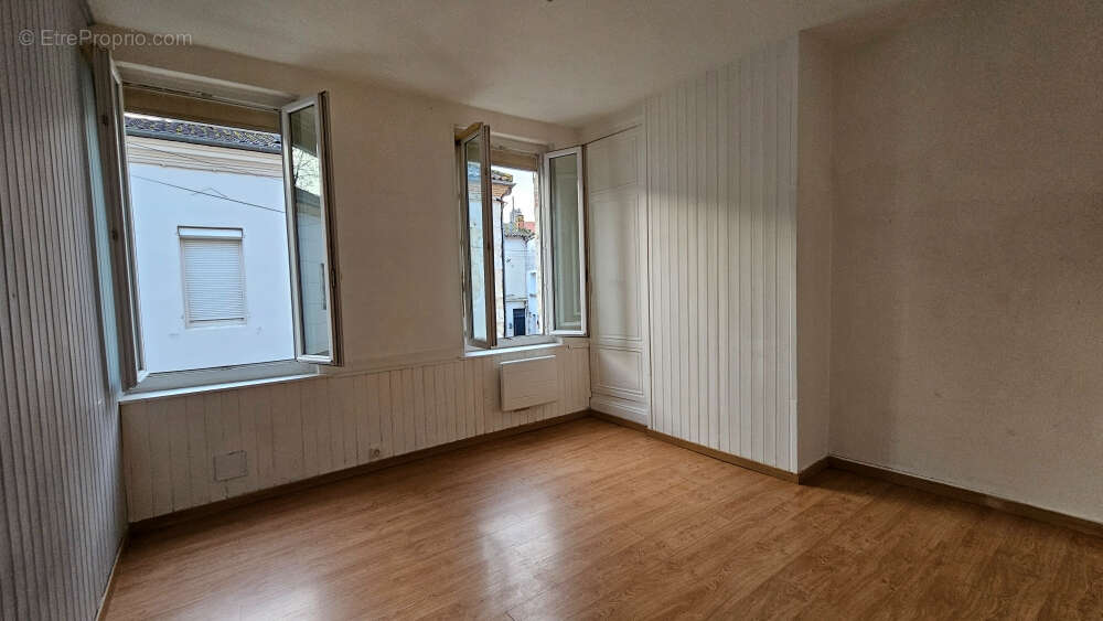 AGEN 47000 Immeuble  5 pièce(s) 108.55 m2 - photo 3