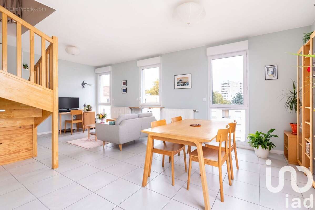 Photo 9 - Appartement à VILLEURBANNE