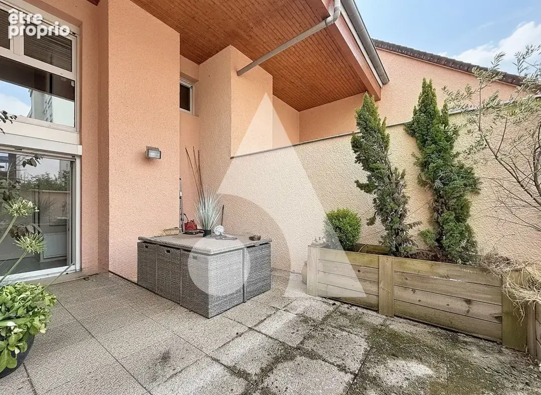 Duplex 169 m2 avec terrasse, véranda, garage et parking au Centre Ville - photo 2