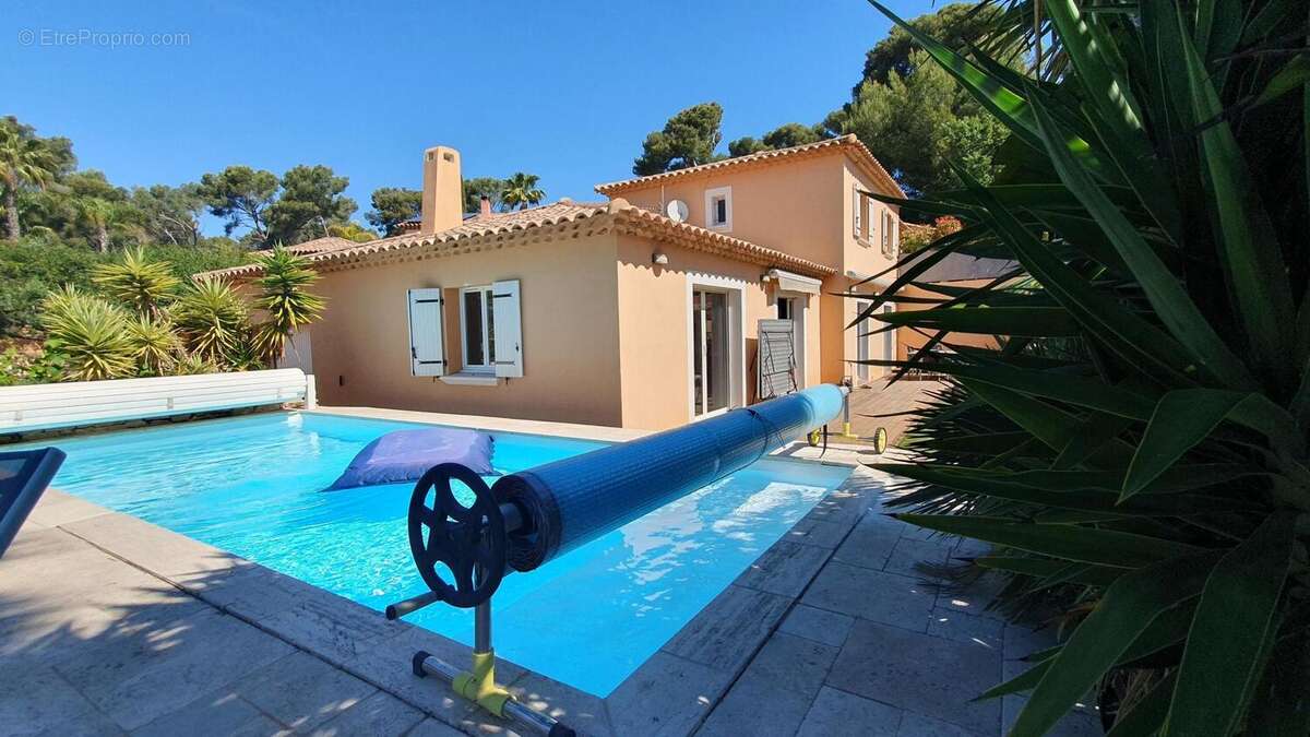 Photo 2 - Maison à CARQUEIRANNE