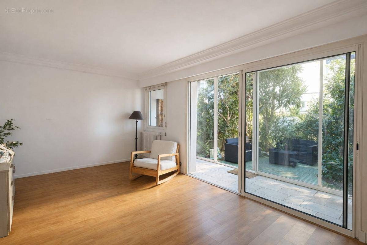 Appartement à LE CANNET