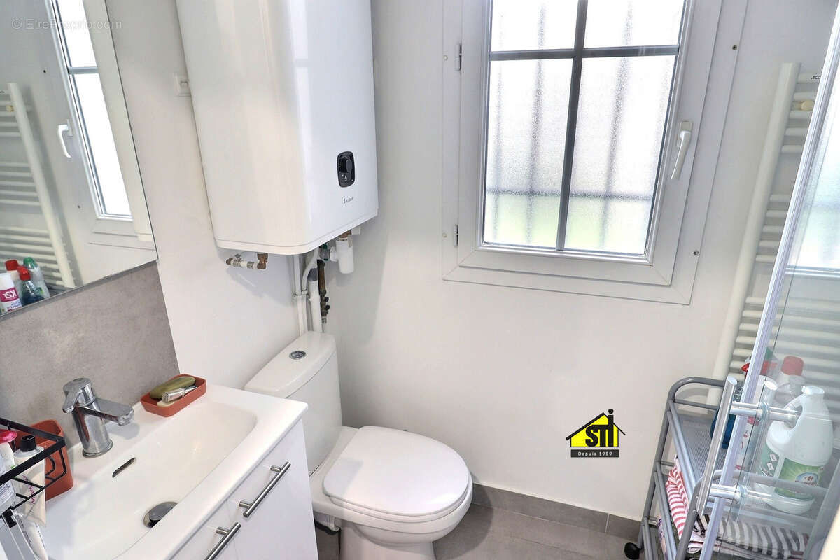 Appartement à PARIS-14E