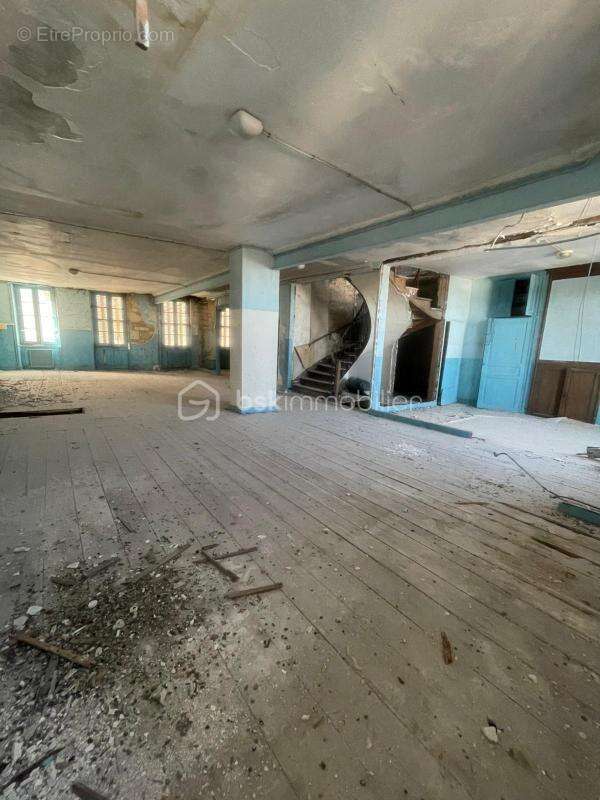 Maison à BARBEZIEUX-SAINT-HILAIRE