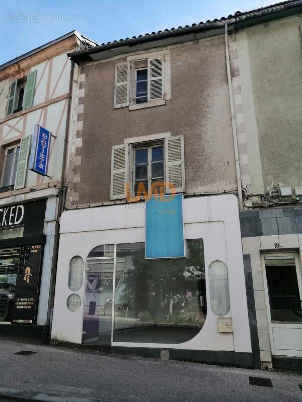 Decazeville : Immeuble à rénover - photo 1