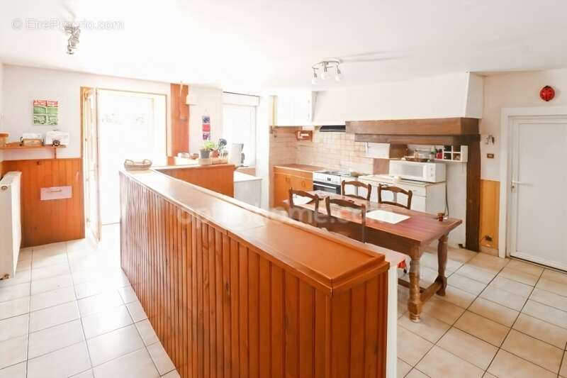 Maison à MAGNAC-LAVAL