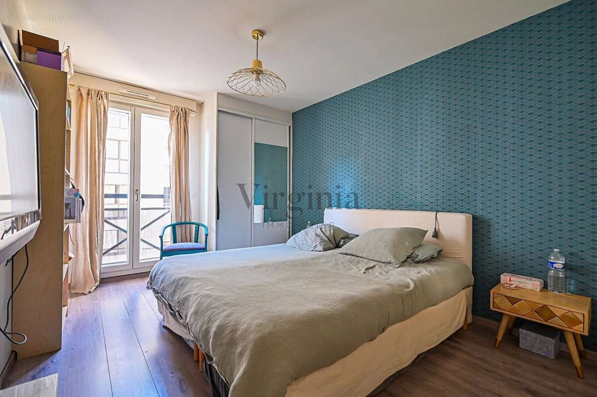 Appartement à CHARENTON-LE-PONT
