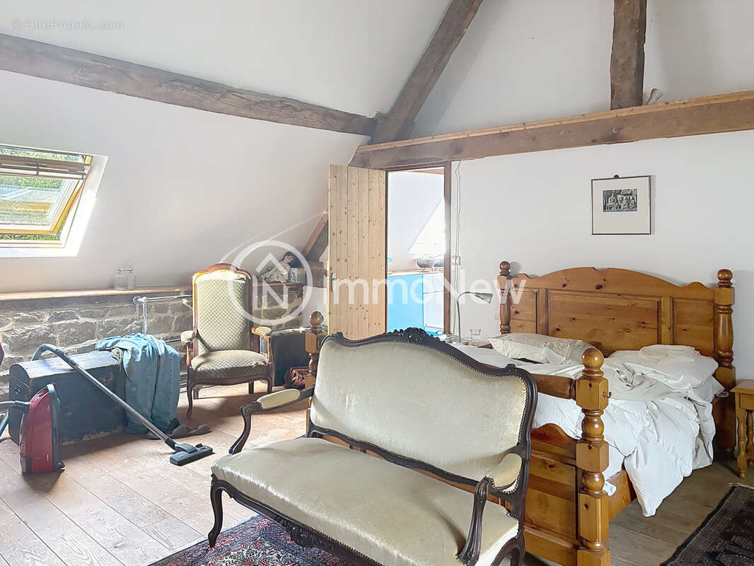 Belle maison pierre annees 1700  de 190 m2 environ sur terrain 1,8 hectare environ - photo 10