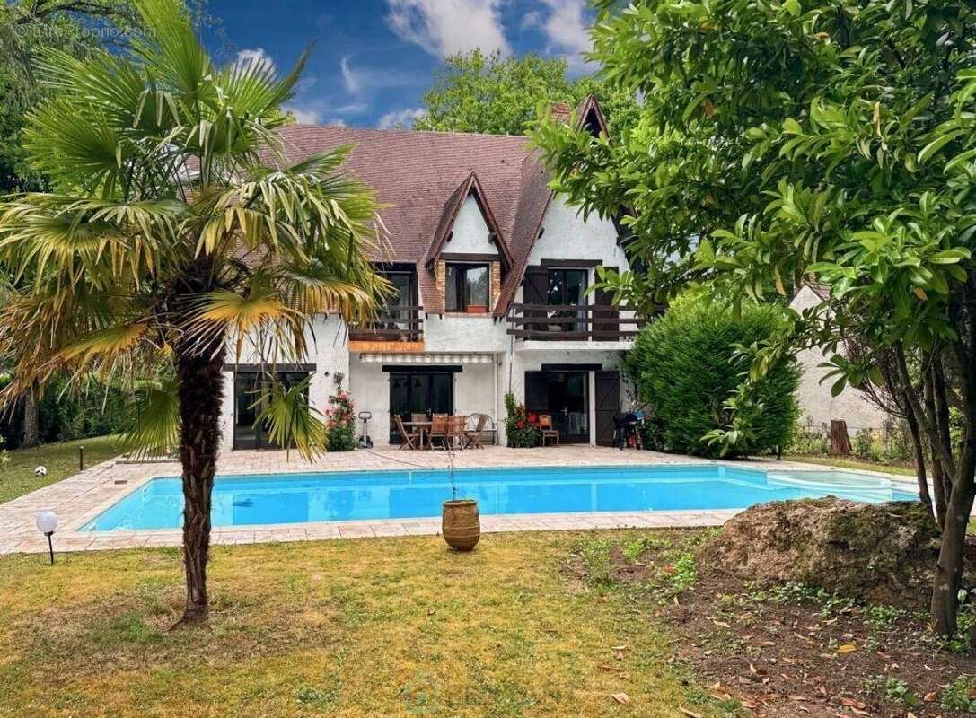 Maison à SAINT-SAUVEUR-SUR-ECOLE