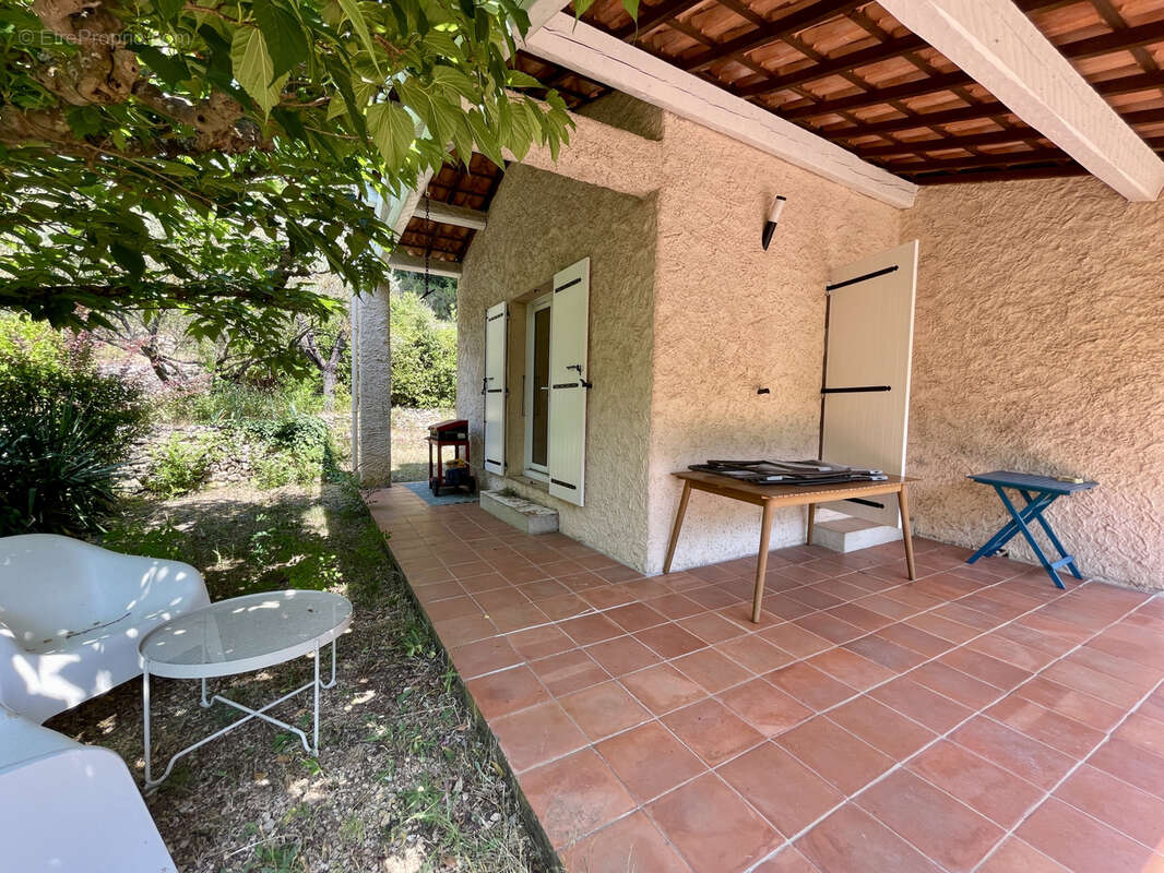Maison à CUGES-LES-PINS