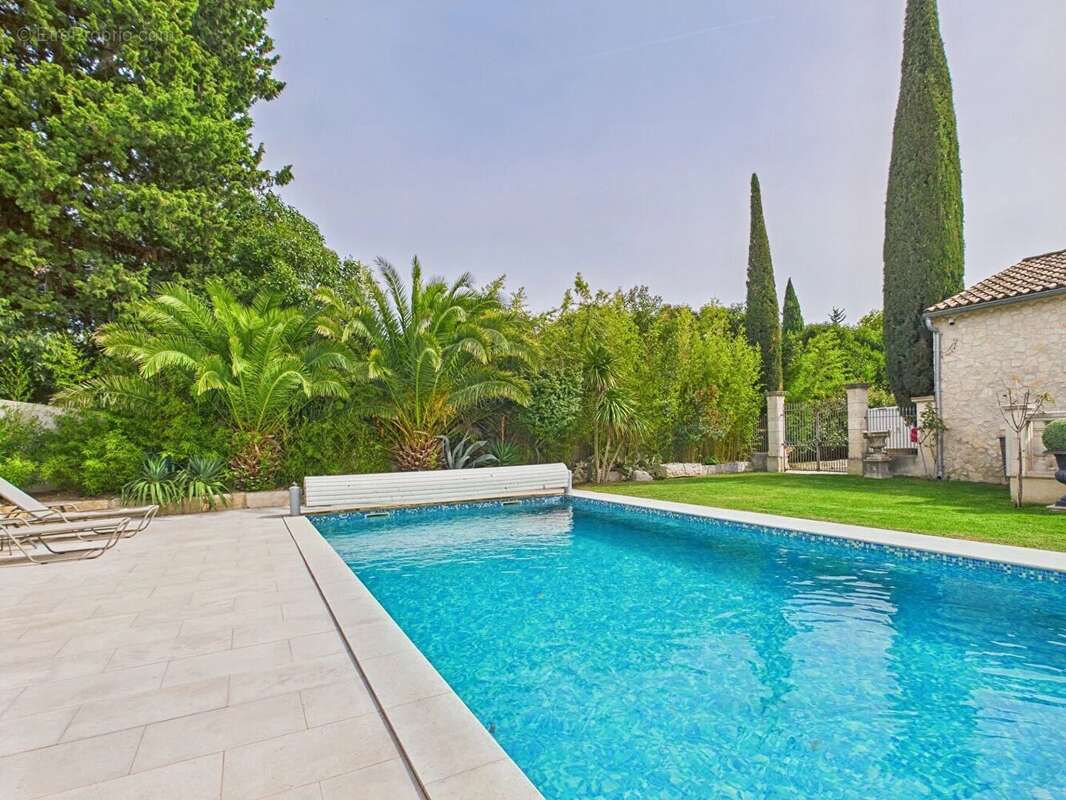 A Vendre : Mas en pierre avec piscine à Molleges - photo 10