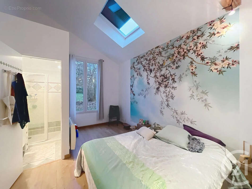 Maison à EVRY-GREGY-SUR-YERRE