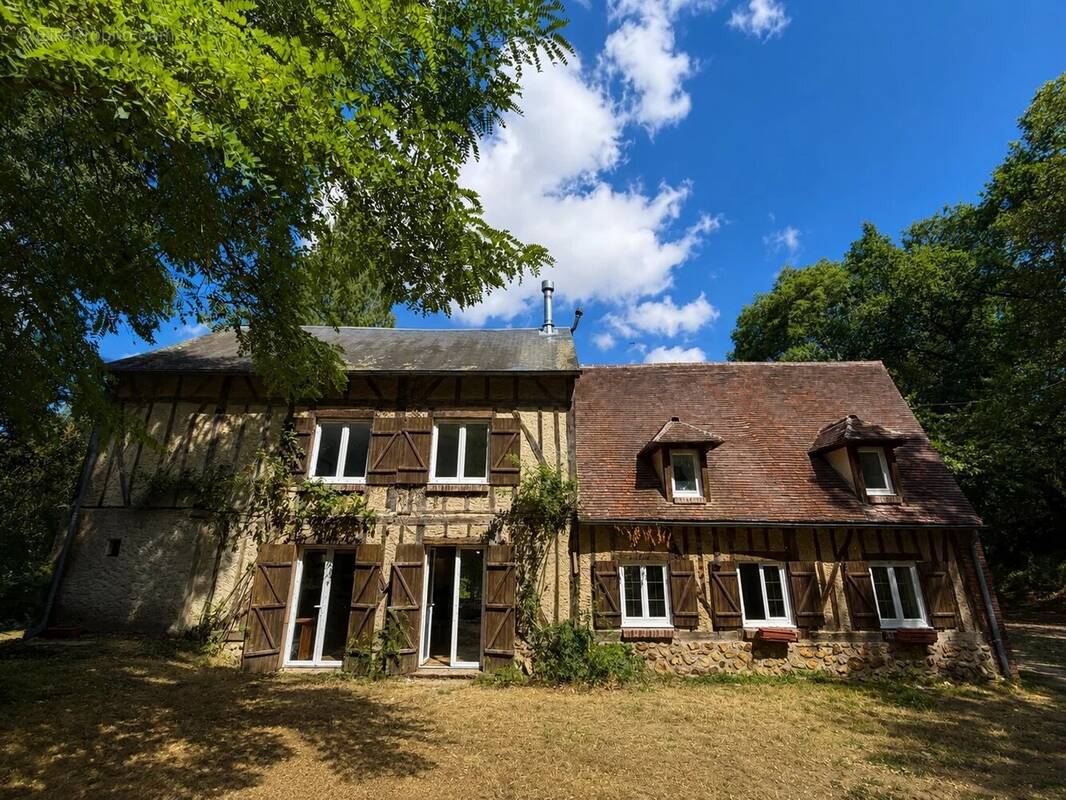 Maison 5 pièces 200 m² · à Les Essarts · 200 m² · 395 000 €