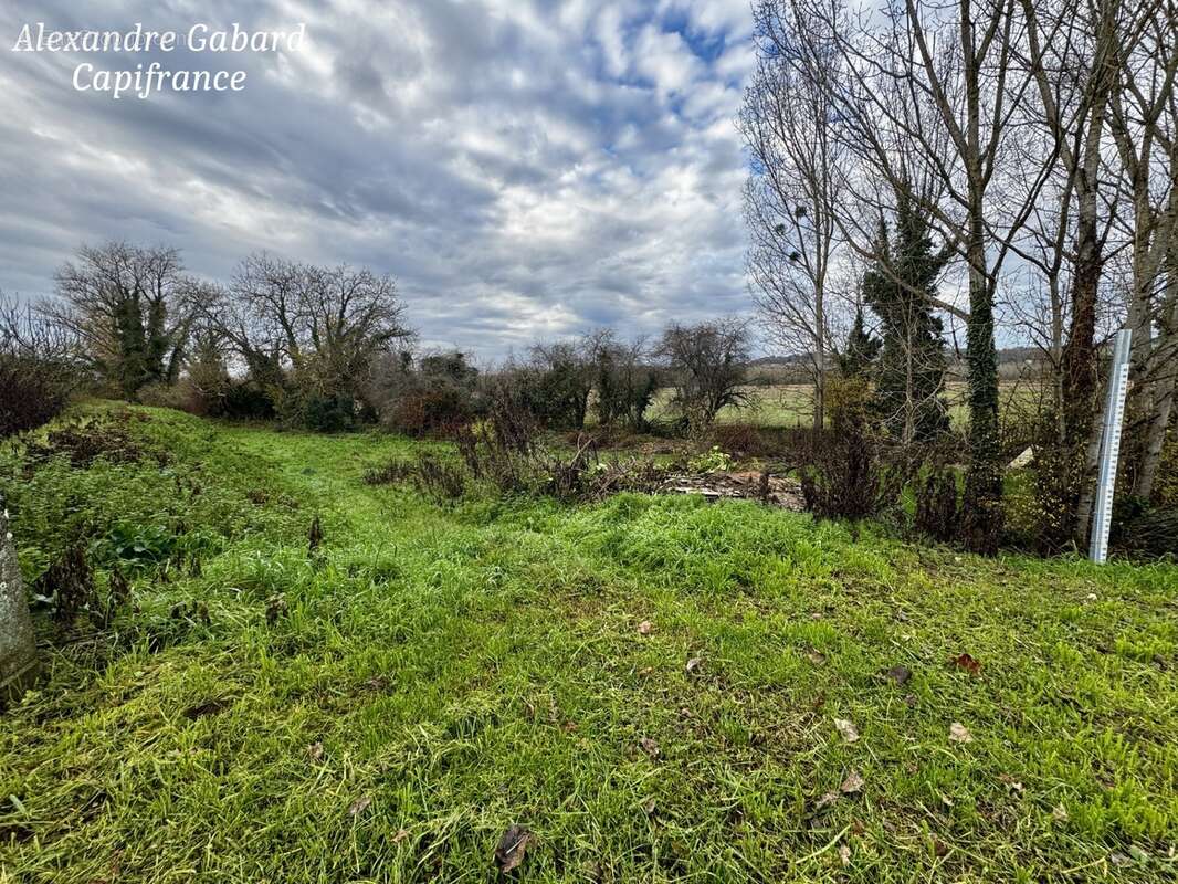 Maison en pierres - 3 chambres - Jardin 2 471 m² - Dépendance - photo 14