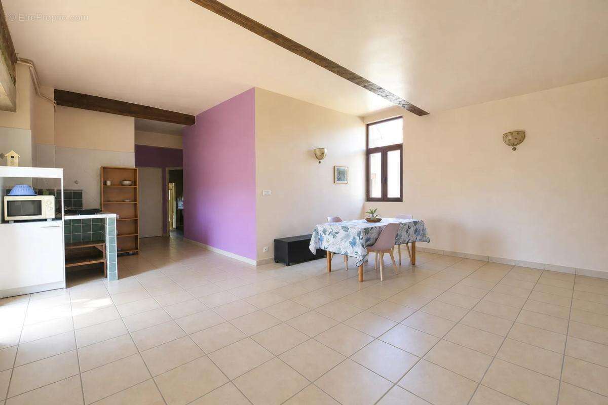 Maison à ESCOUBES