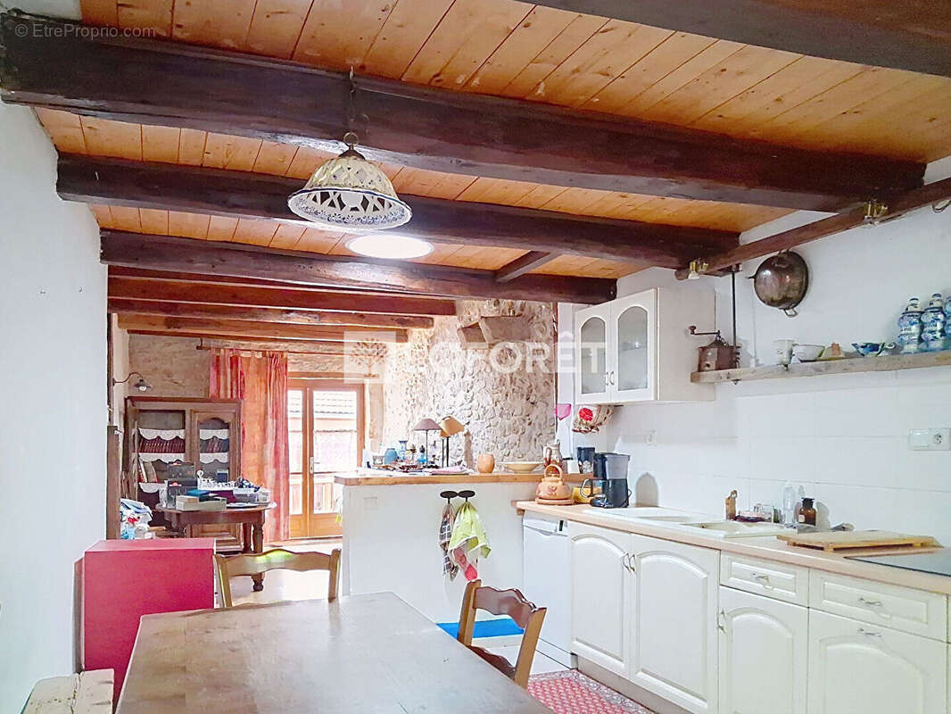 Maison à MATAFELON-GRANGES