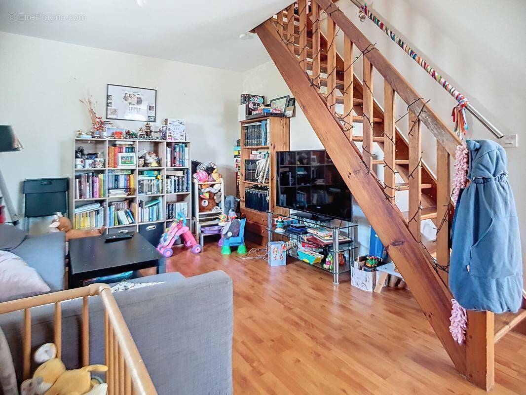 Appartement à LA MEZIERE