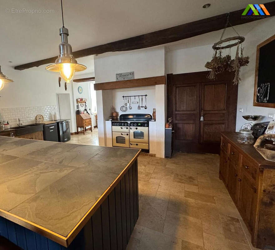 Maison 379 m² à Mielan  - photo 6