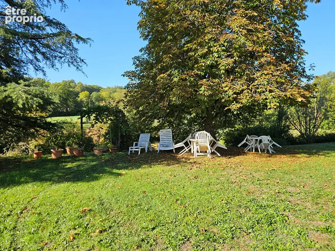 À VENDRE -Maison familiale de type 6 avec grand terrain clôturé, à moins de 10 minutes de Figeac - photo 13