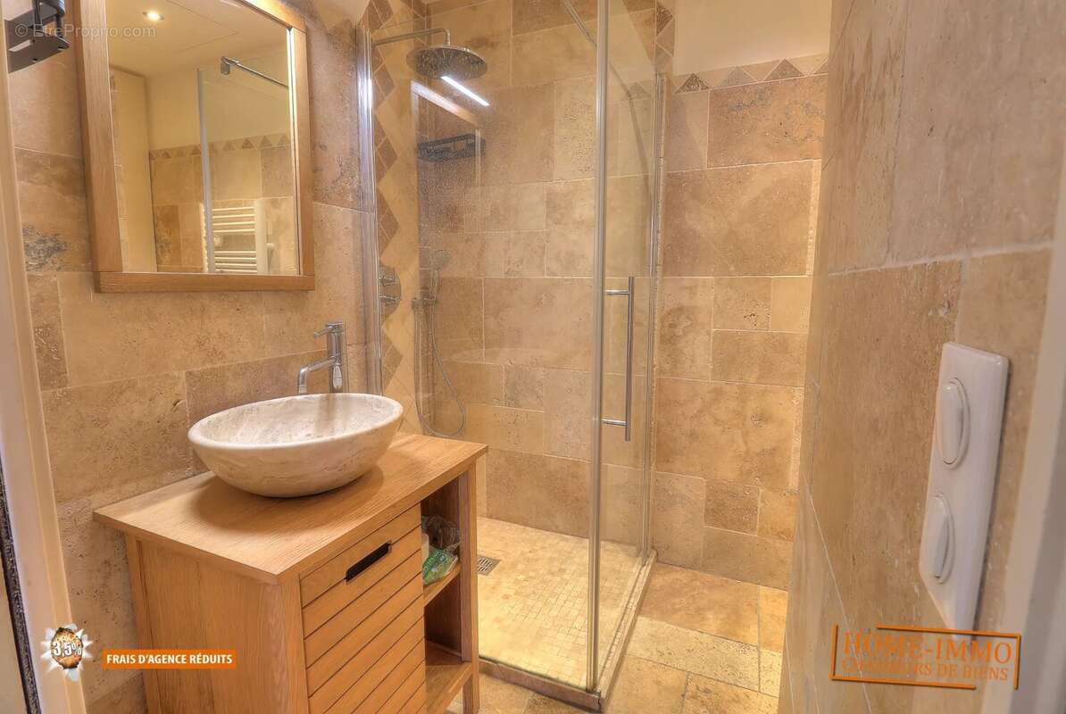 Lot de 3 apaprtements en plein coeur du vieil antibes - photo 3