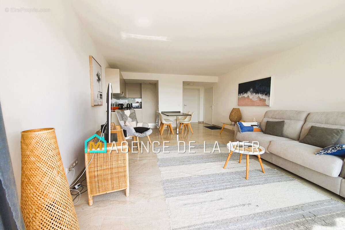 Appartement à MANDELIEU-LA-NAPOULE