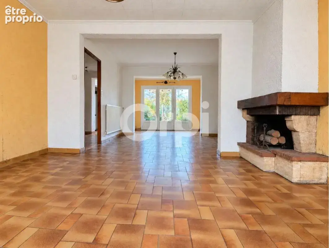  CALAIS – Maison de 107 m² avec 3 chambres, jardin et garage - photo 1