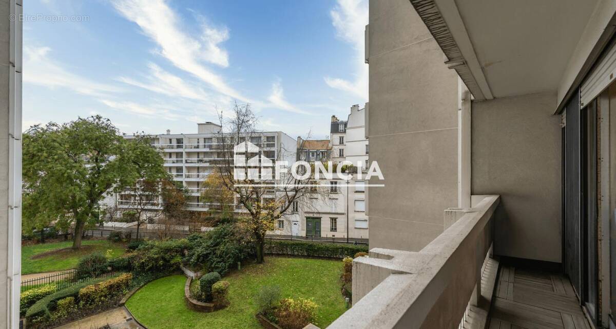 Appartement à PARIS-20E