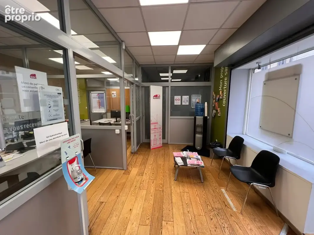 Commerce 60 m² à vendre à Marseille-1e (13001) - photo 2