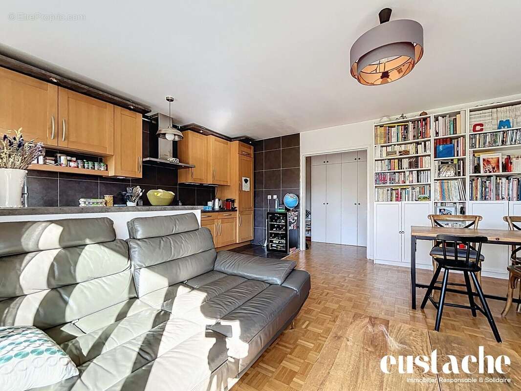 Appartement à PARIS-19E