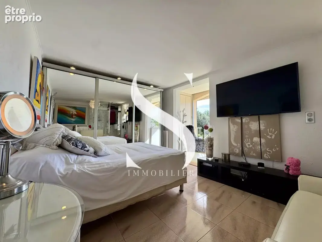 Duplex 65m² avec extérieur de 95m² et piscine - Valbonne - photo 9