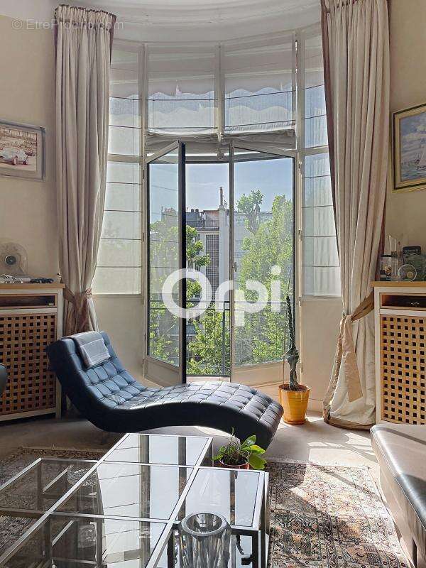 Appartement à NEUILLY-SUR-SEINE