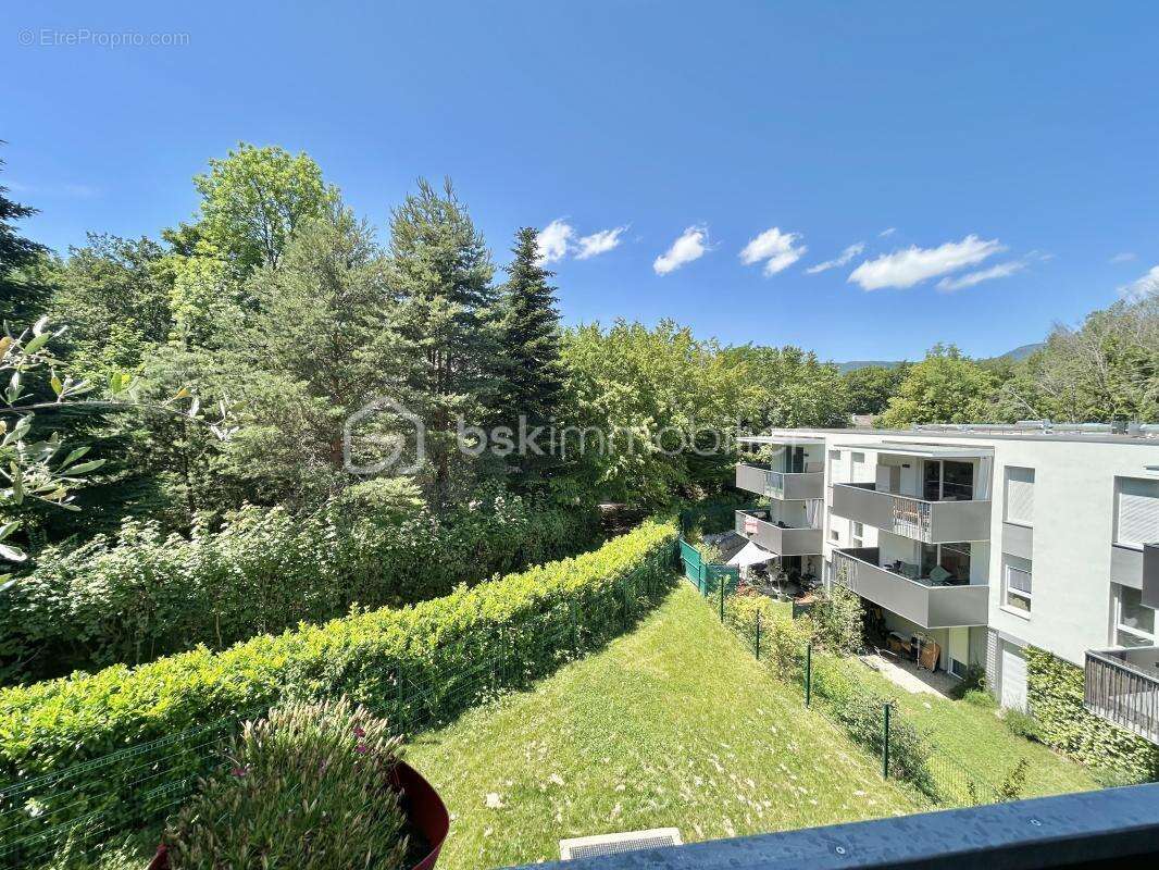 Appartement à COGNIN