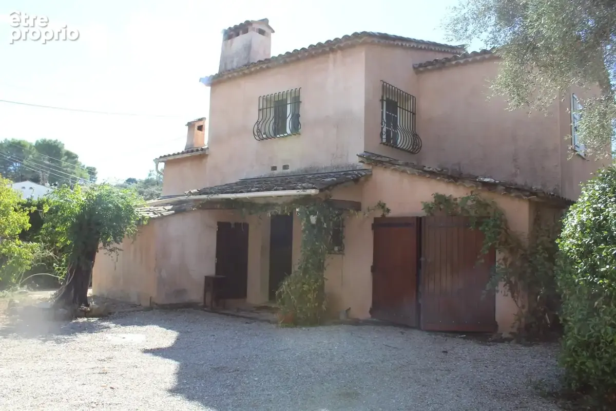 GRASSE St Jacques,  Villa de 5 P sur 1400m2 - photo 7