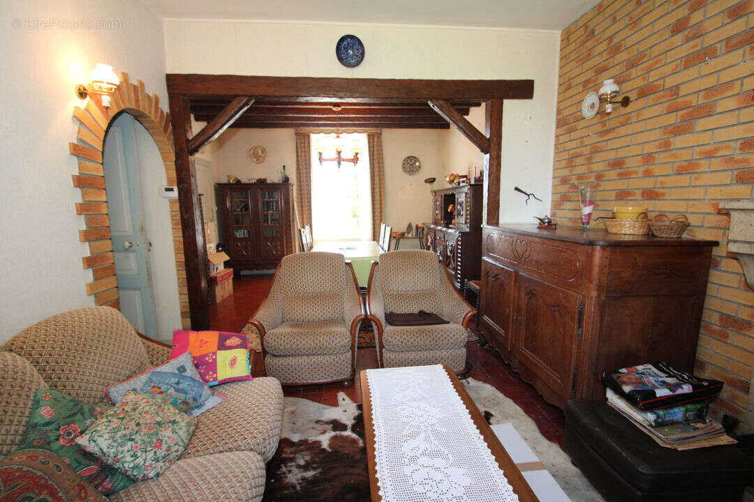 Maison à CHAMPVERT