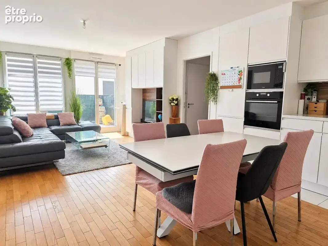 Appartement 4 pièces 76 m² à vendre à Voisins-Le-Bretonneux (78960) - photo 1