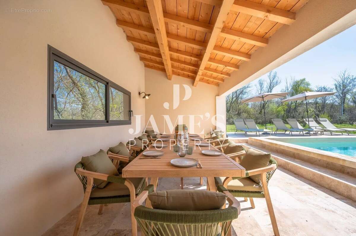Maison 210 m² à Maussane-Les-Alpilles  - photo 4
