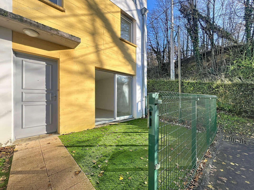 Appartement à JASSANS-RIOTTIER