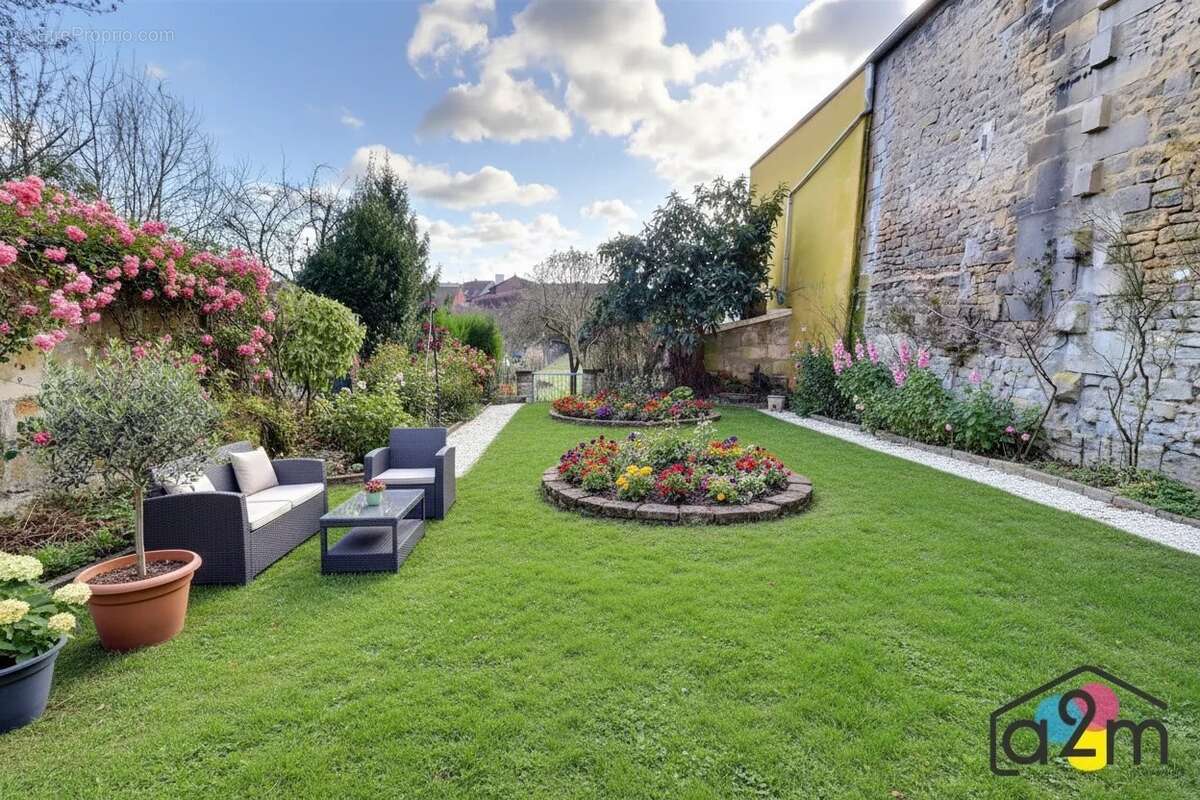 Maison à MONTATAIRE