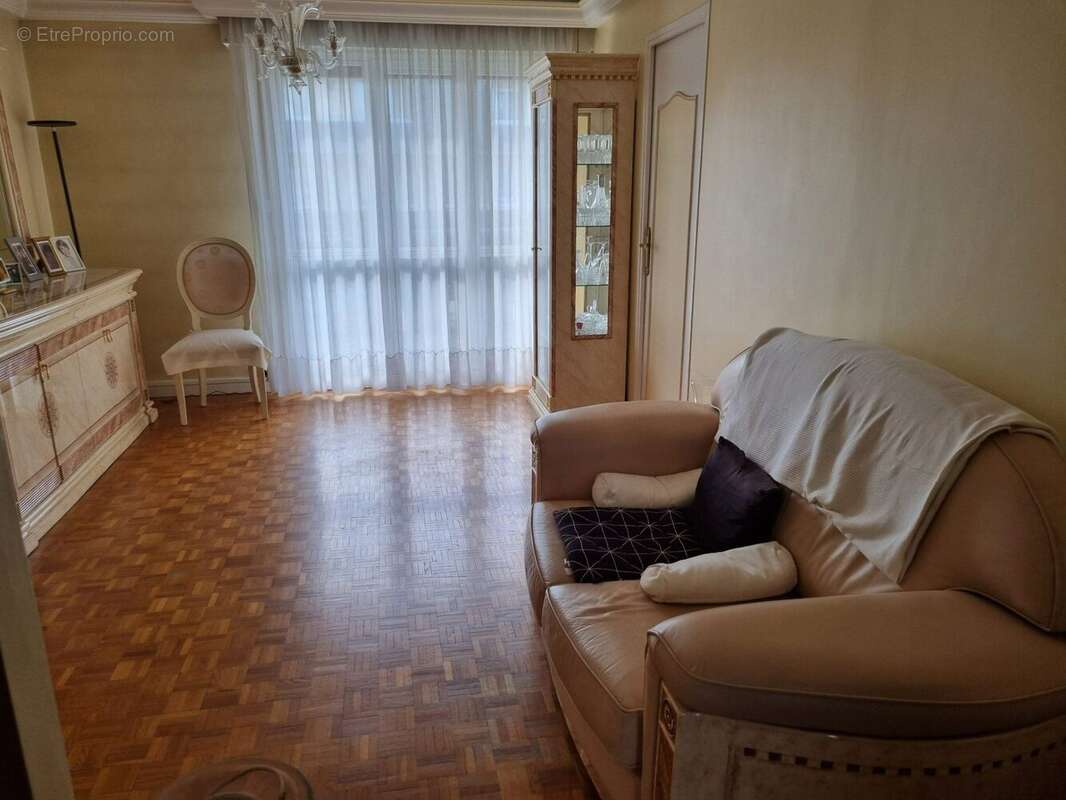 Appartement à LE BOURGET